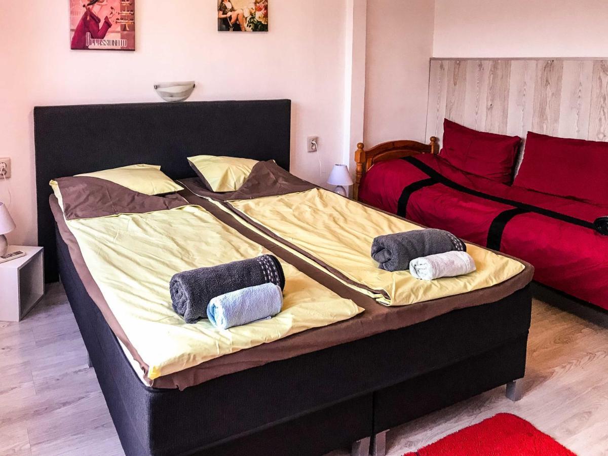 Red House Apartamento Veliko Tŭrnovo Exterior foto